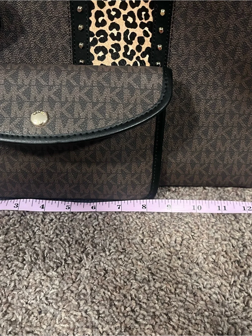 New Michael Kors Large Eliza Media Open Tote Leopard Studded Logo Charm Pouch
